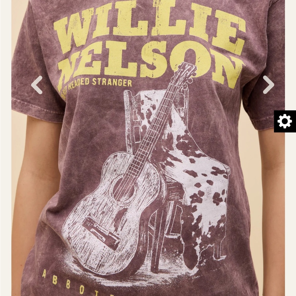 Daydreamer Willie Nelson Graphic Tee - Brown and Yellow